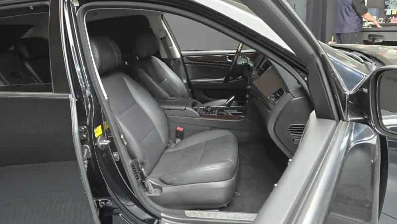 Hyundai Equus