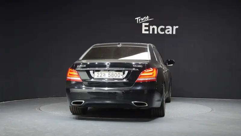 Hyundai Equus