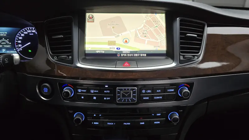 Hyundai Equus