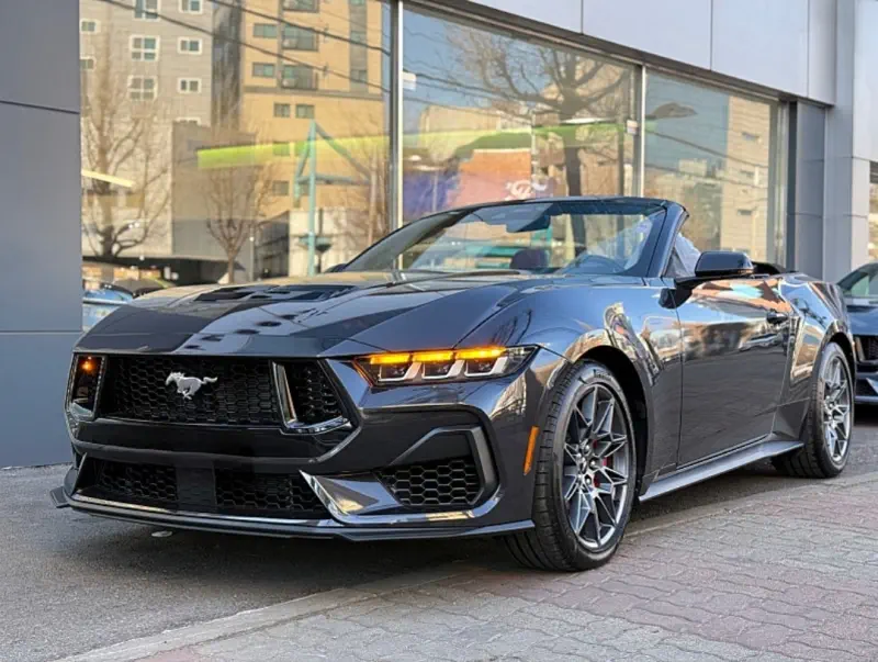 Ford MUSTANG