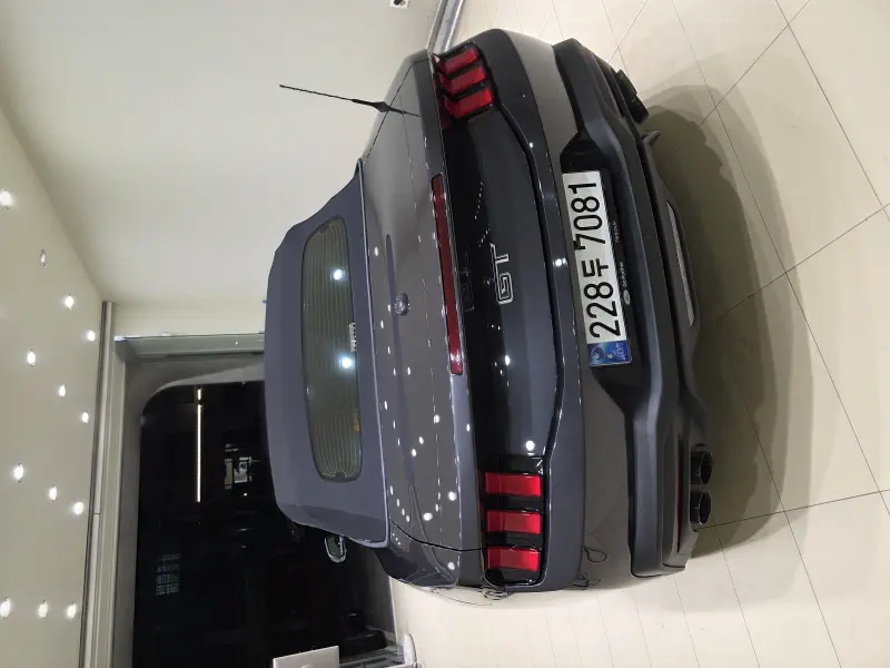 Ford MUSTANG