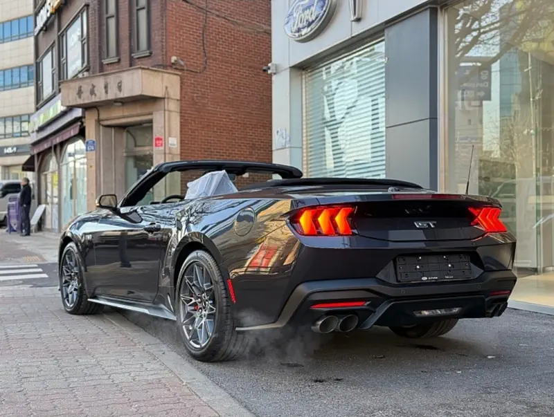 Ford MUSTANG
