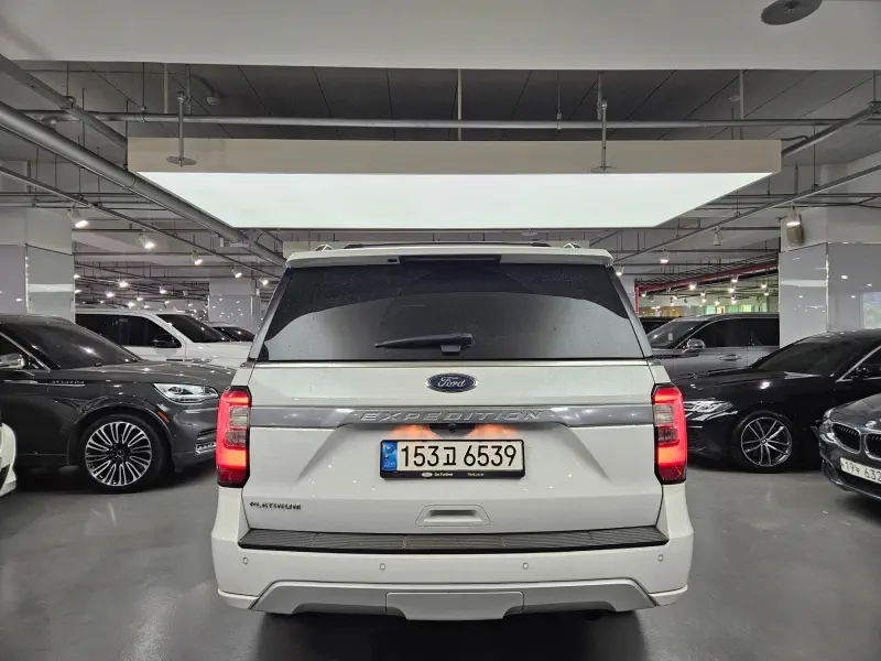 Ford EXPEDITION