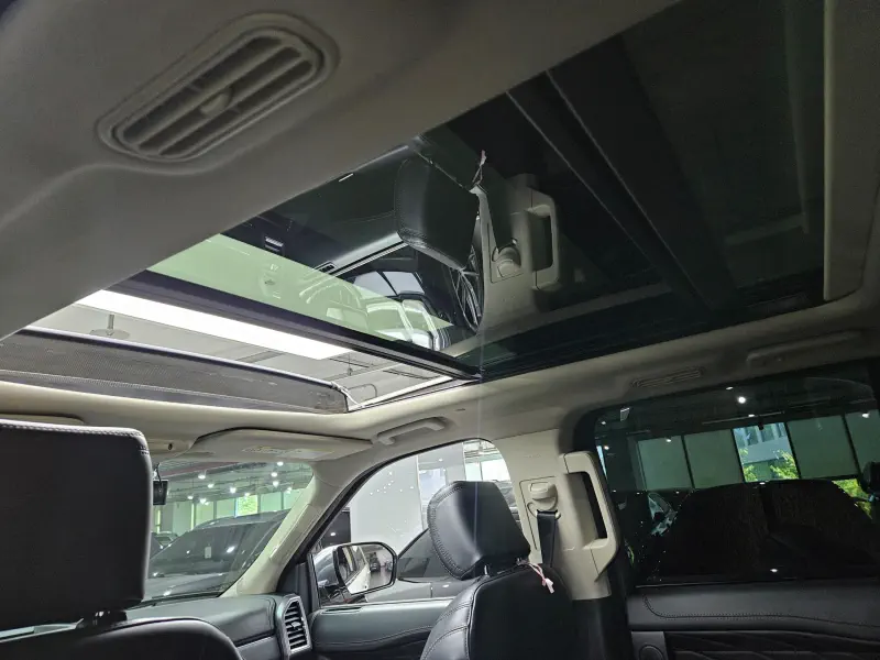Ford EXPEDITION