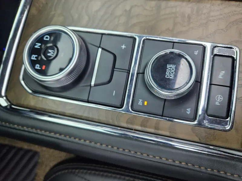 Ford EXPEDITION