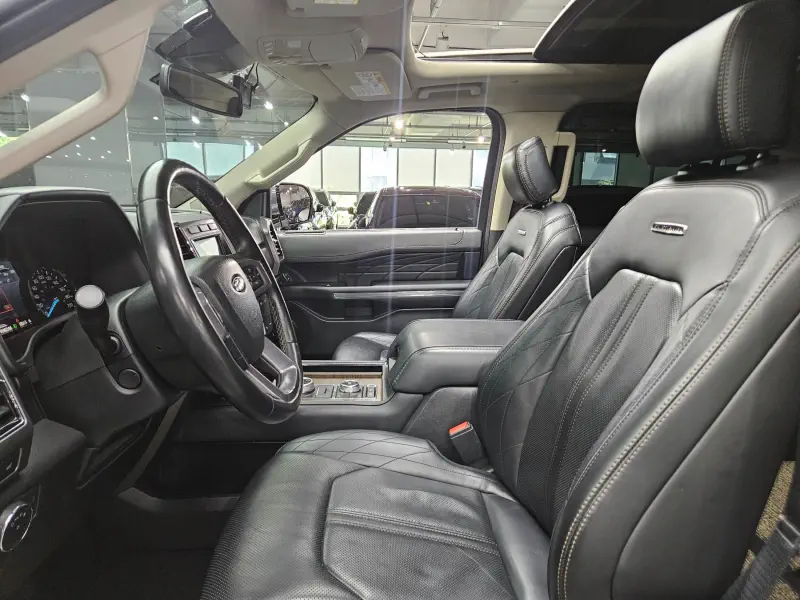 Ford EXPEDITION