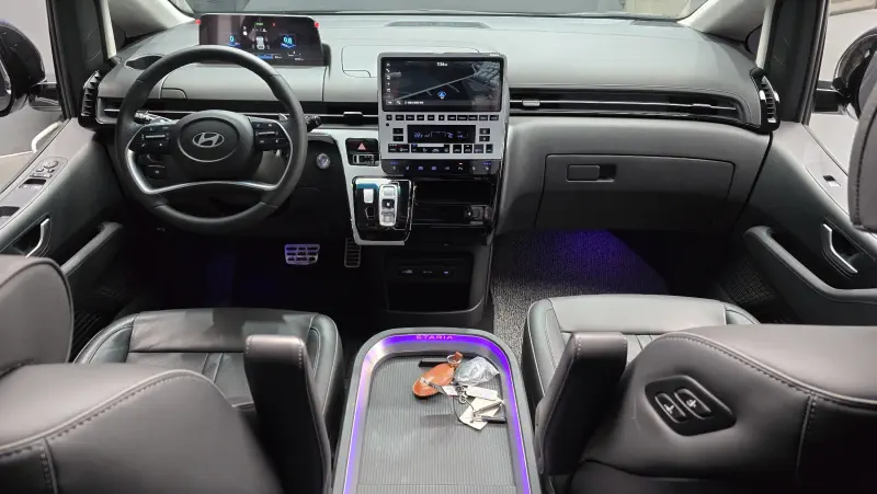 Hyundai Staria