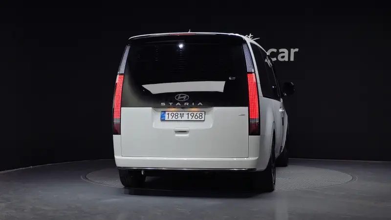 Hyundai Staria