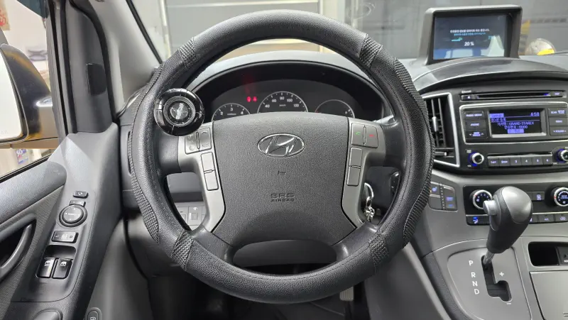 Hyundai Grand Starex