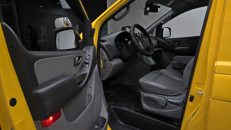 Hyundai Grand Starex