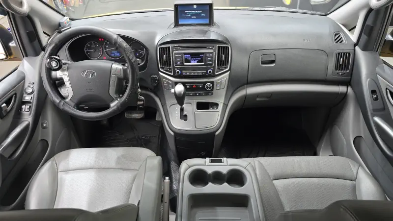 Hyundai Grand Starex