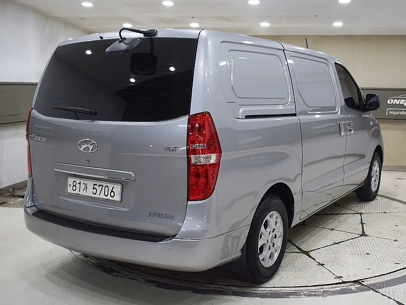 Hyundai Grand Starex
