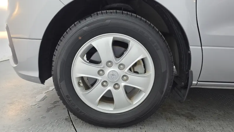 Hyundai Grand Starex