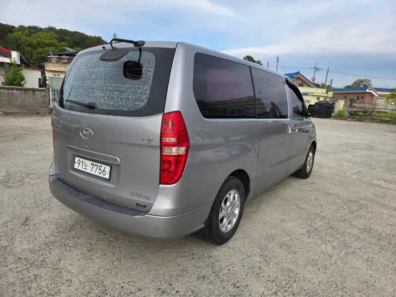 Hyundai Grand Starex