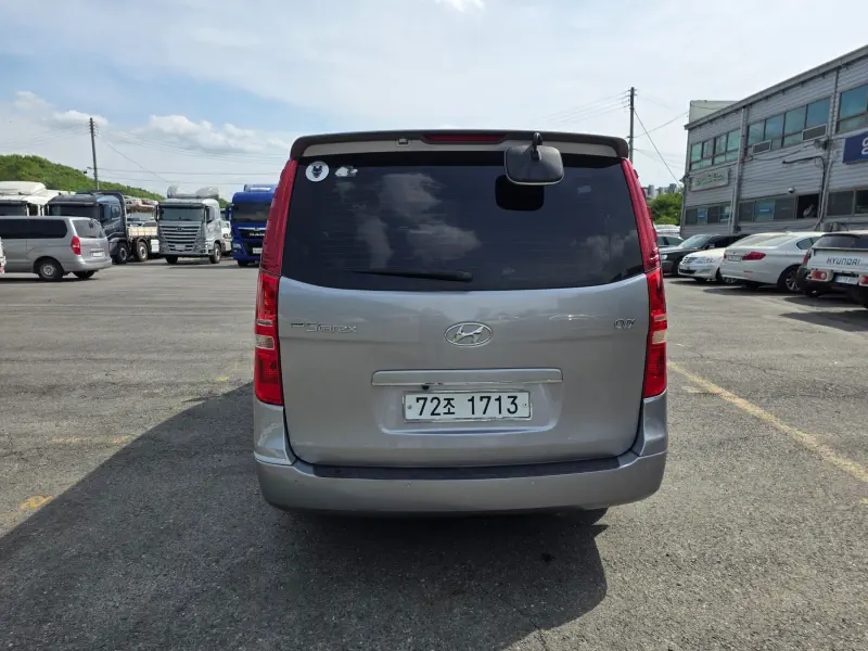 Hyundai Grand Starex