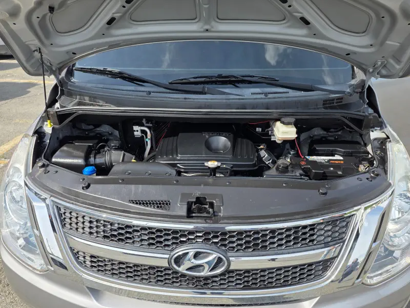 Hyundai Grand Starex