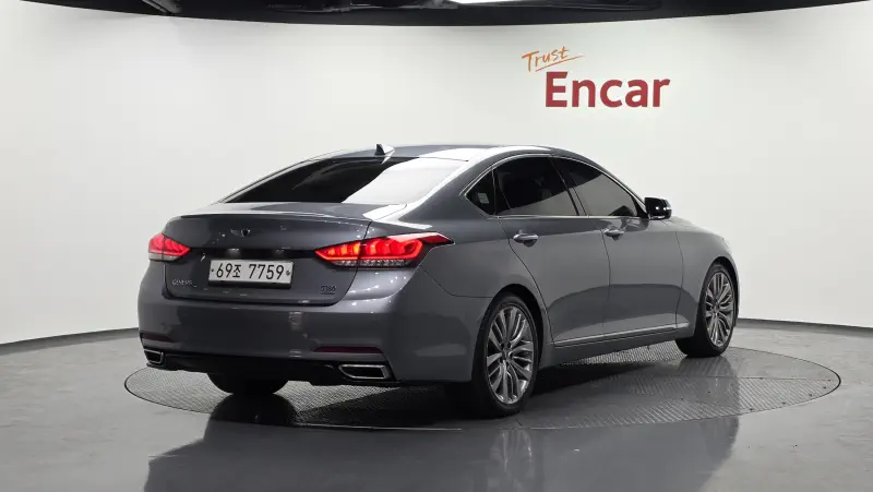 Hyundai Genesis