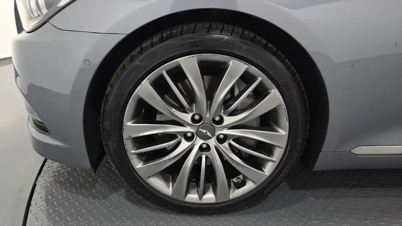 Hyundai Genesis