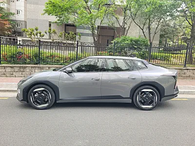 Kia EV4