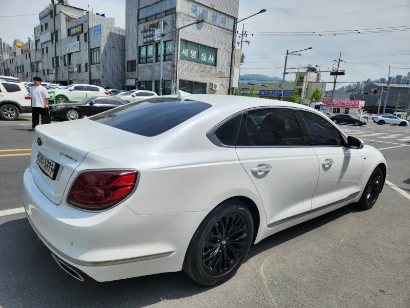 Kia K9