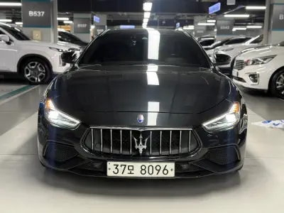 Maserati GHIBLI