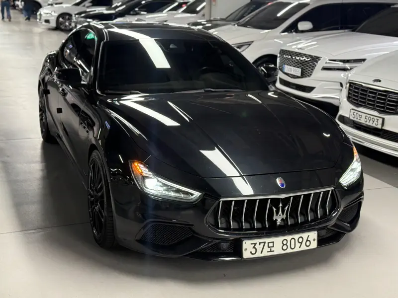 Maserati GHIBLI