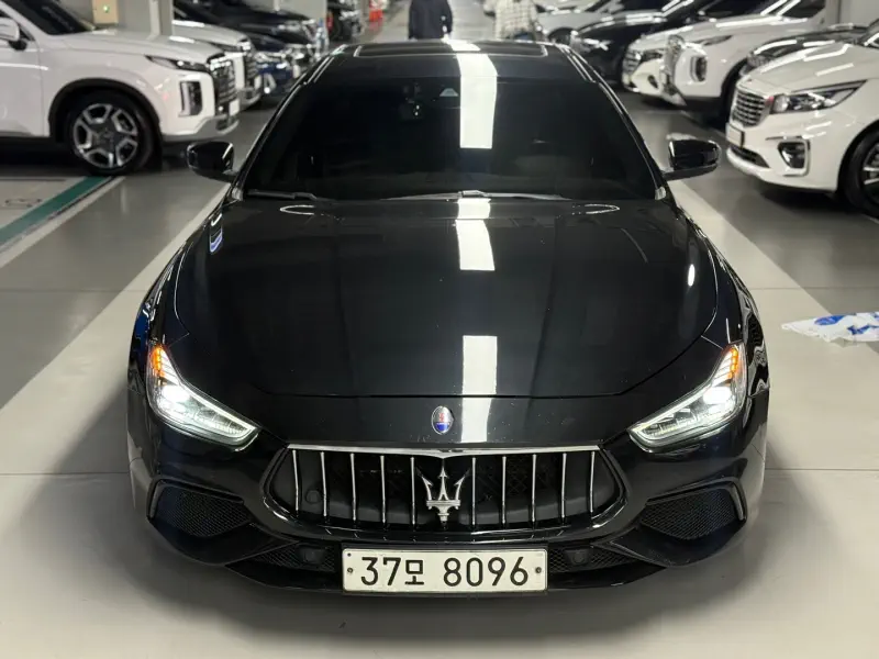 Maserati GHIBLI