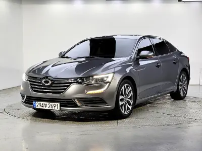 Renault SM6