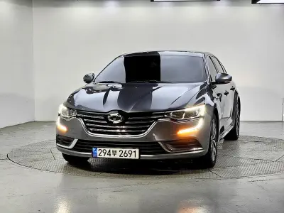 Renault SM6