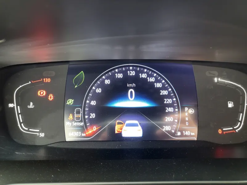 Renault SM6