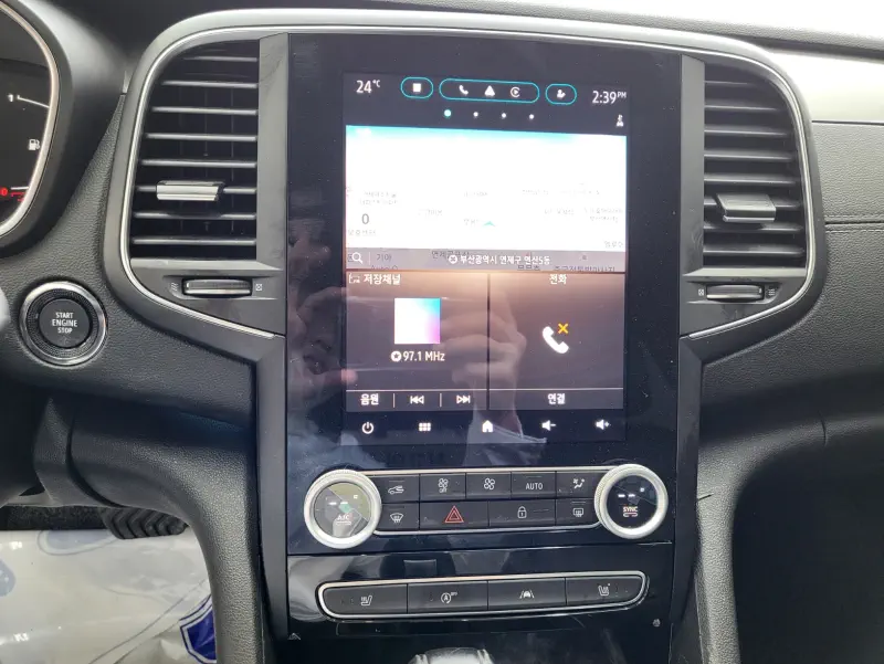 Renault SM6