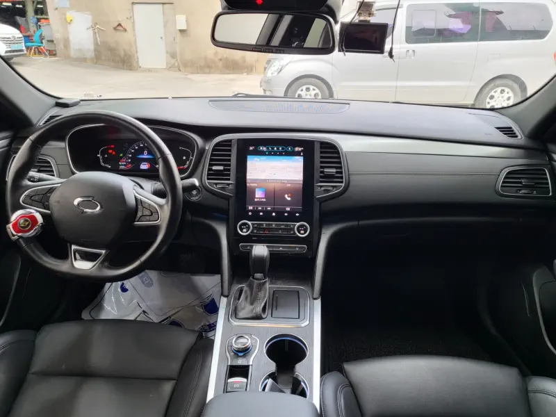 Renault SM6