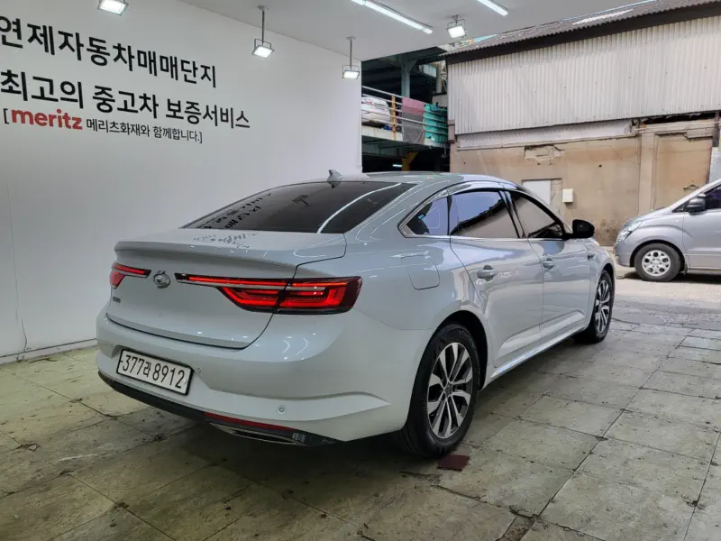 Renault SM6