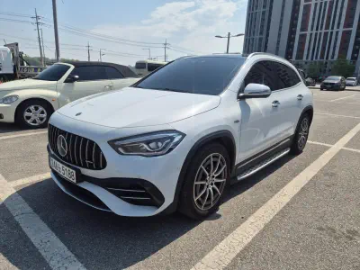 Mercedes-Benz GLA-Class