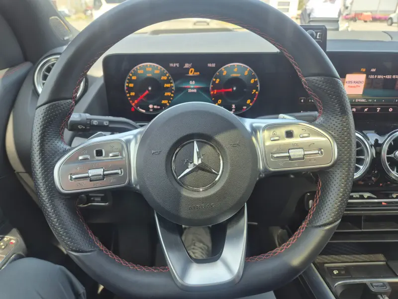 Mercedes-Benz GLA-Class