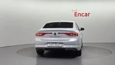 Renault SM6