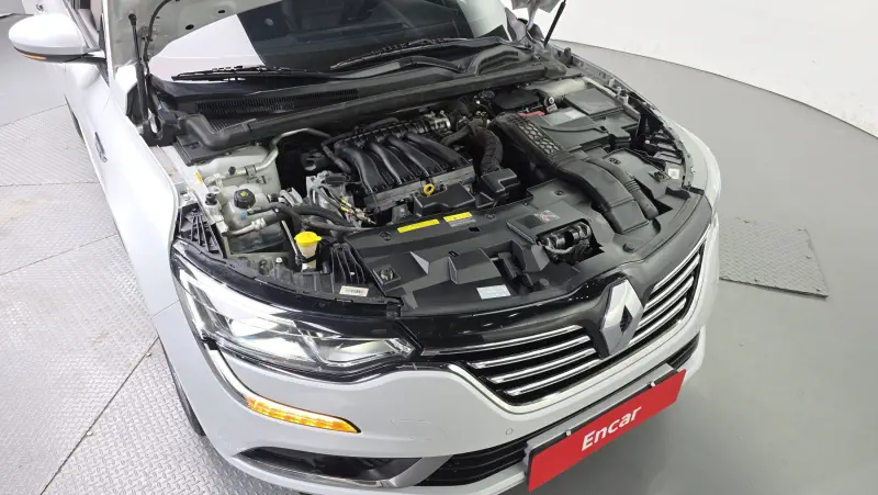 Renault SM6