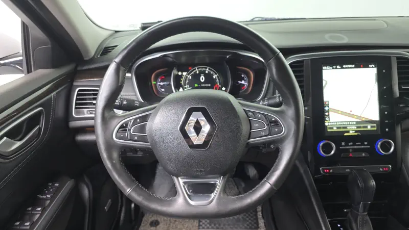 Renault SM6