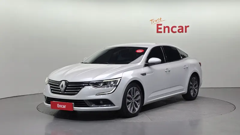 Renault SM6