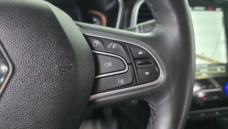Renault SM6