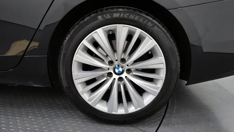 BMW 5-Series Gran Turismo