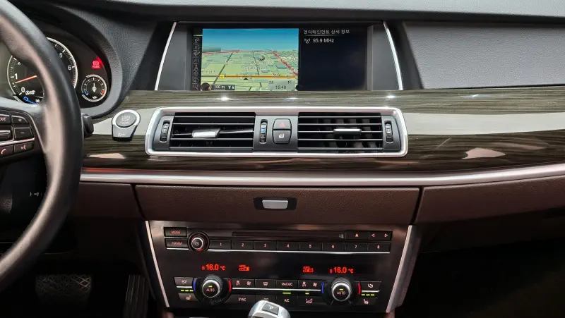 BMW 5-Series Gran Turismo