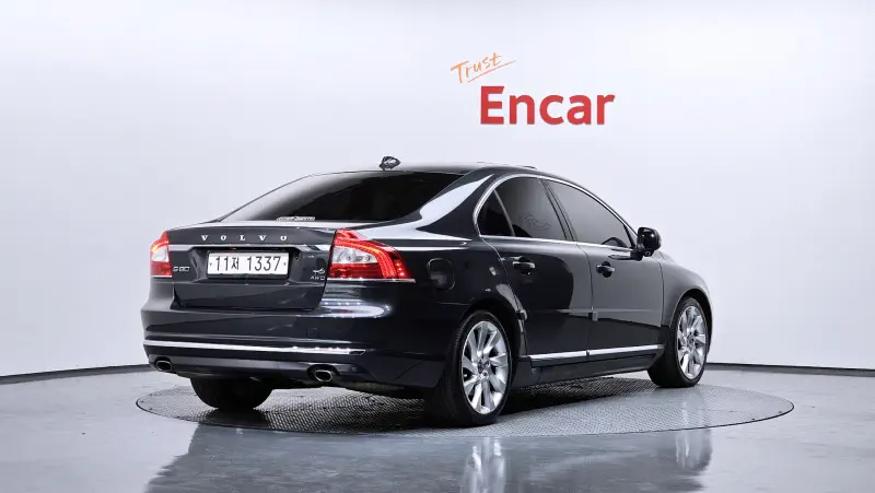 Volvo S80