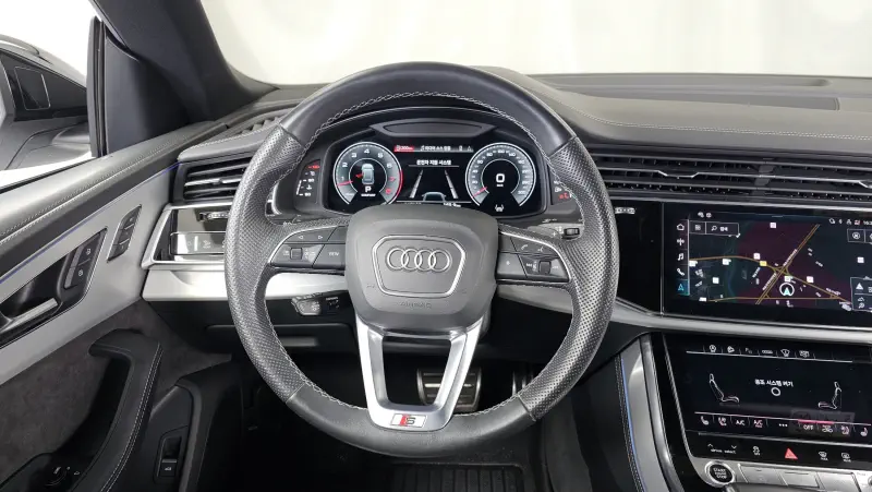 Audi Q8