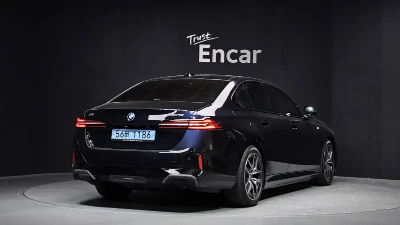 BMW i5