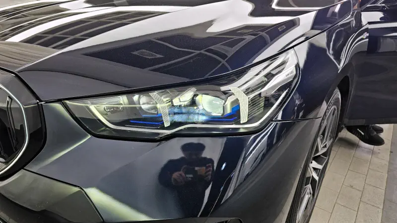 BMW i5