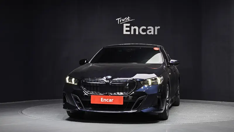 BMW i5