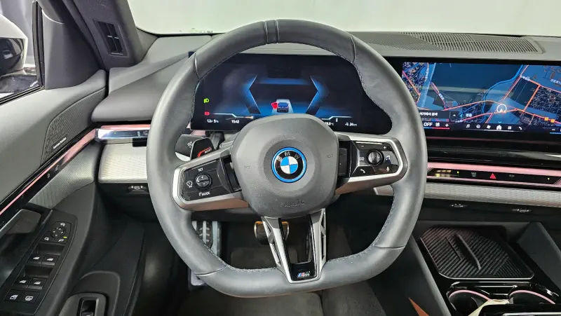 BMW i5