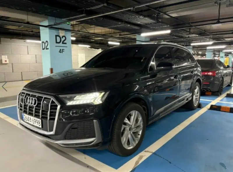Audi Q7