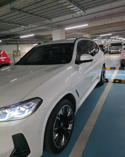 BMW iX3